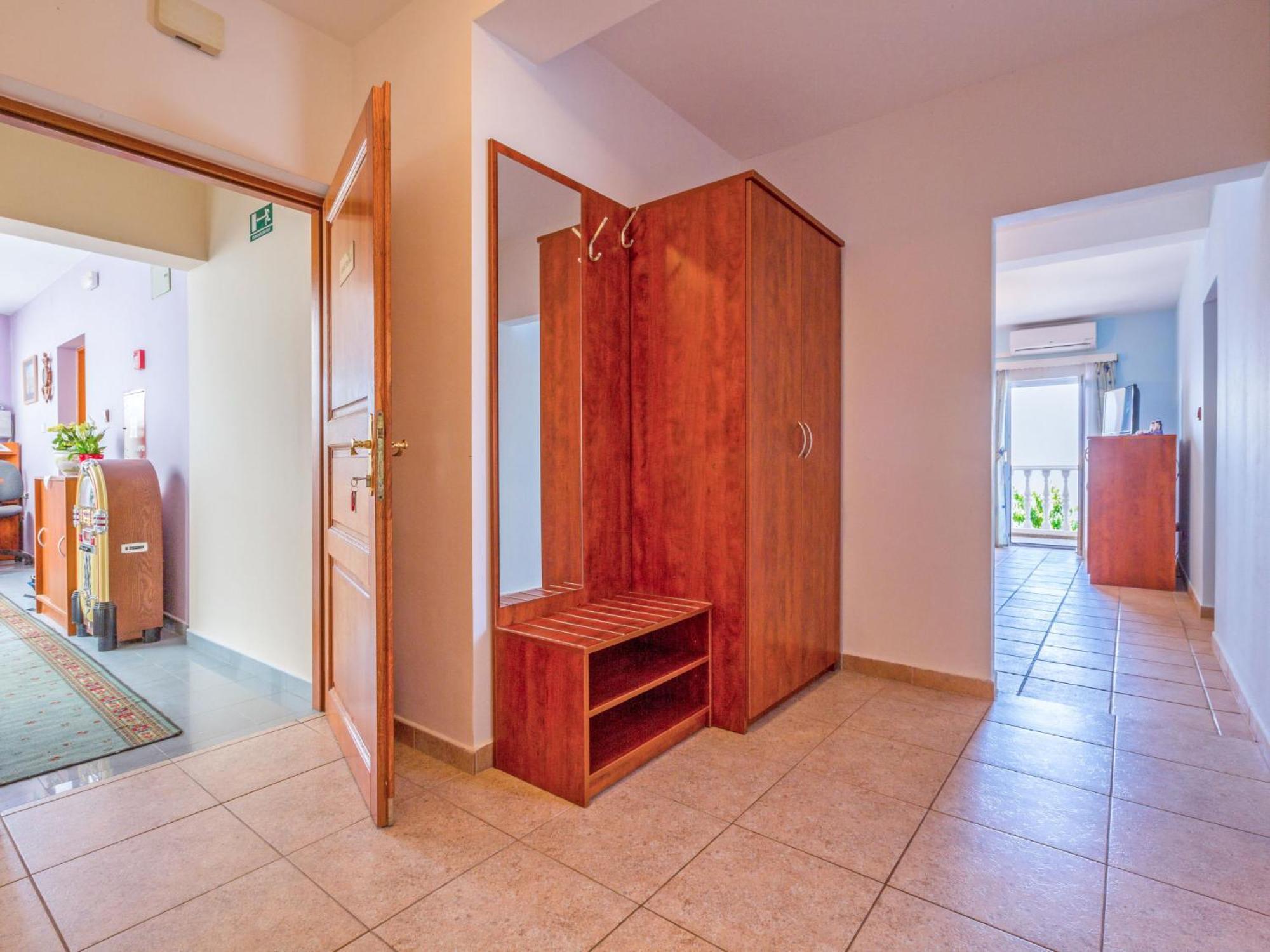 Apartment Delfin-2 By Interhome سيساريكا المظهر الخارجي الصورة